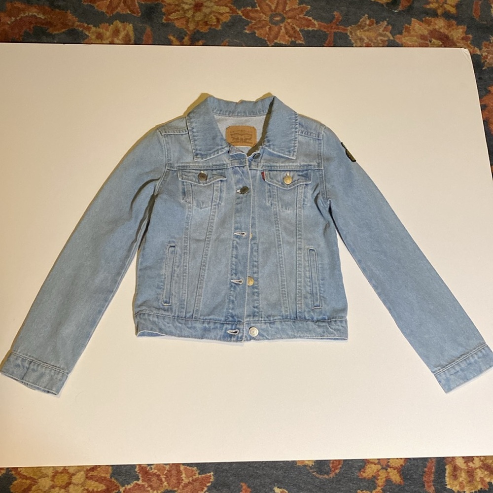 Girl’s Levi’s denim jacket. Size Small‎